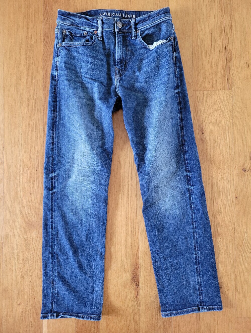 Mens size 28x30 American Eagle jeans - relaxed straight